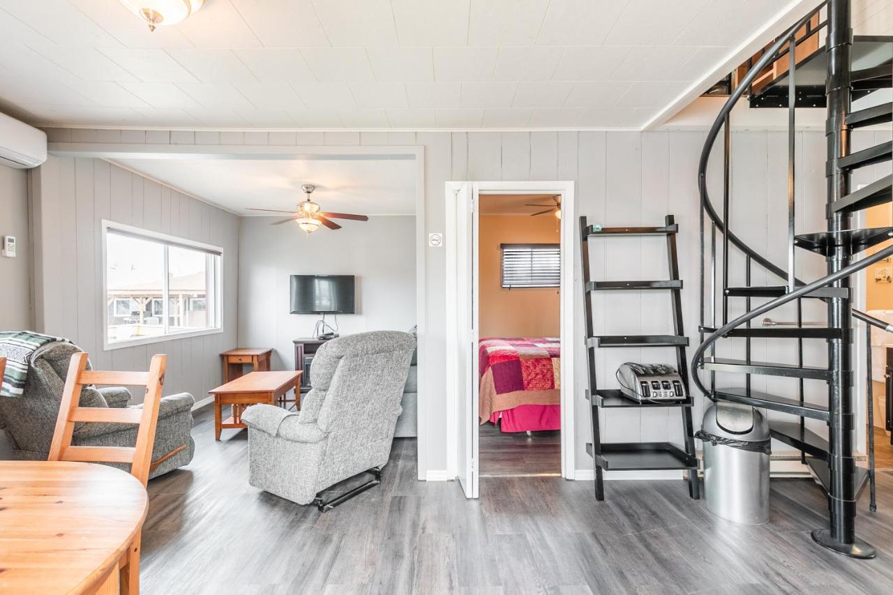 Bayside Cottage Rentals Port Rowan ภายนอก รูปภาพ