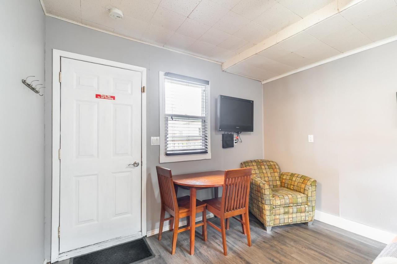 Bayside Cottage Rentals Port Rowan ภายนอก รูปภาพ